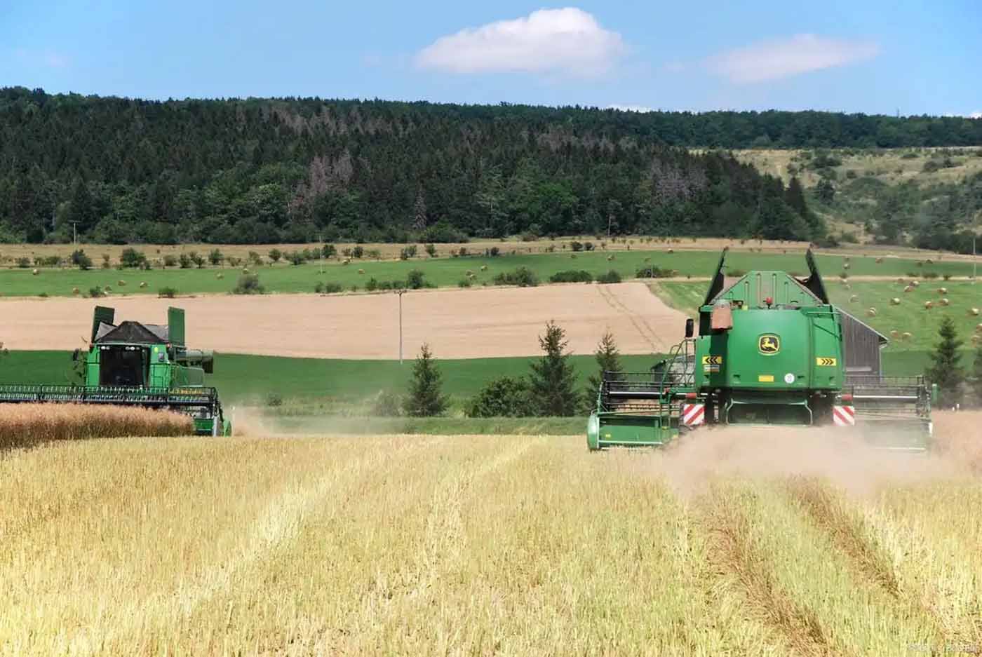 Autonomous operation increases working hours by 30-40% during peak seasons (planting/harvesting), eliminating labor constraints. Autonomous operation increases working hours by 30-40% during peak seasons (planting/harvesting), eliminating labor constraints.